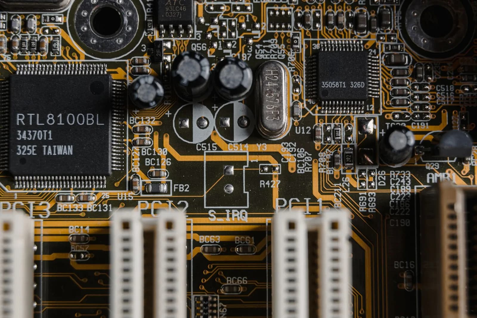 Two Chip and AI Firms Raise Fresh Capital for Automotive and Cancer Diagnostics