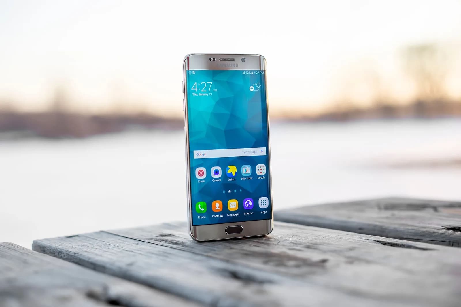 Poll: Samsung Galaxy S26 FE Needs a Price Cut, Fans Say