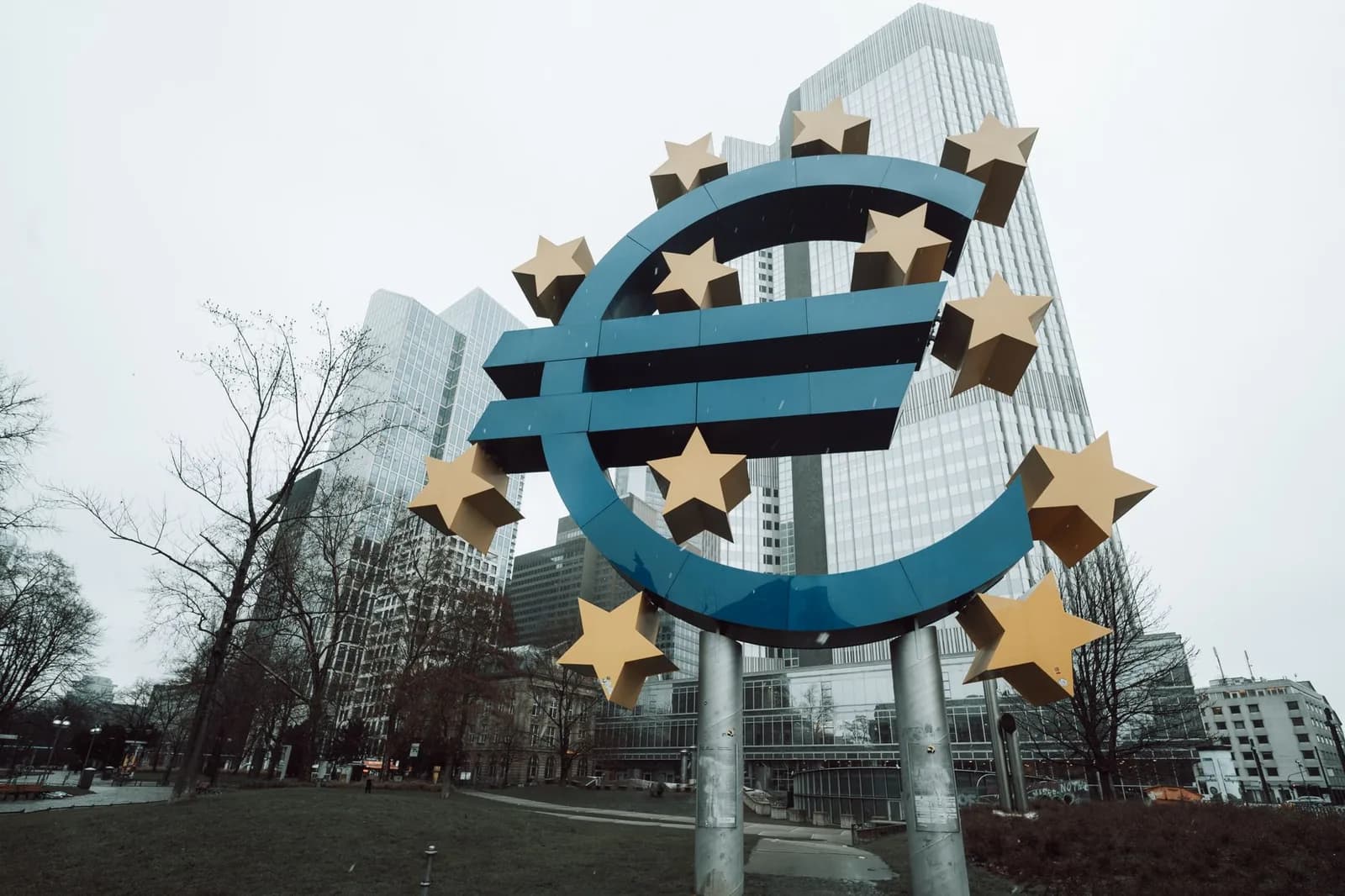 ECB Invites Online and Mobile Merchants to Join Digital Euro Pilot