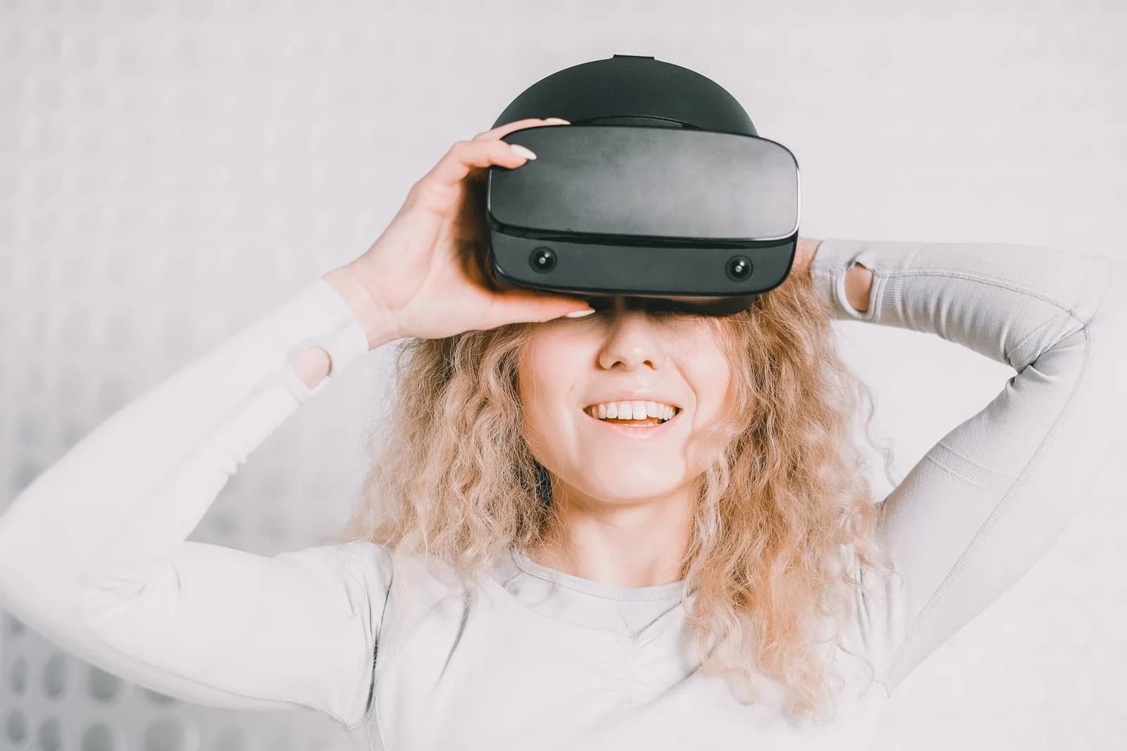 Valve Opens Reservations for Steam Frame VR Headset, Starting at $1,059