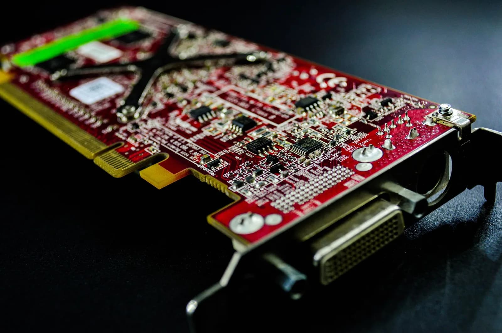 Super Flower Unveils 12V-2x6 OCP Dongle That Blacks Out Screen on Overcurrent