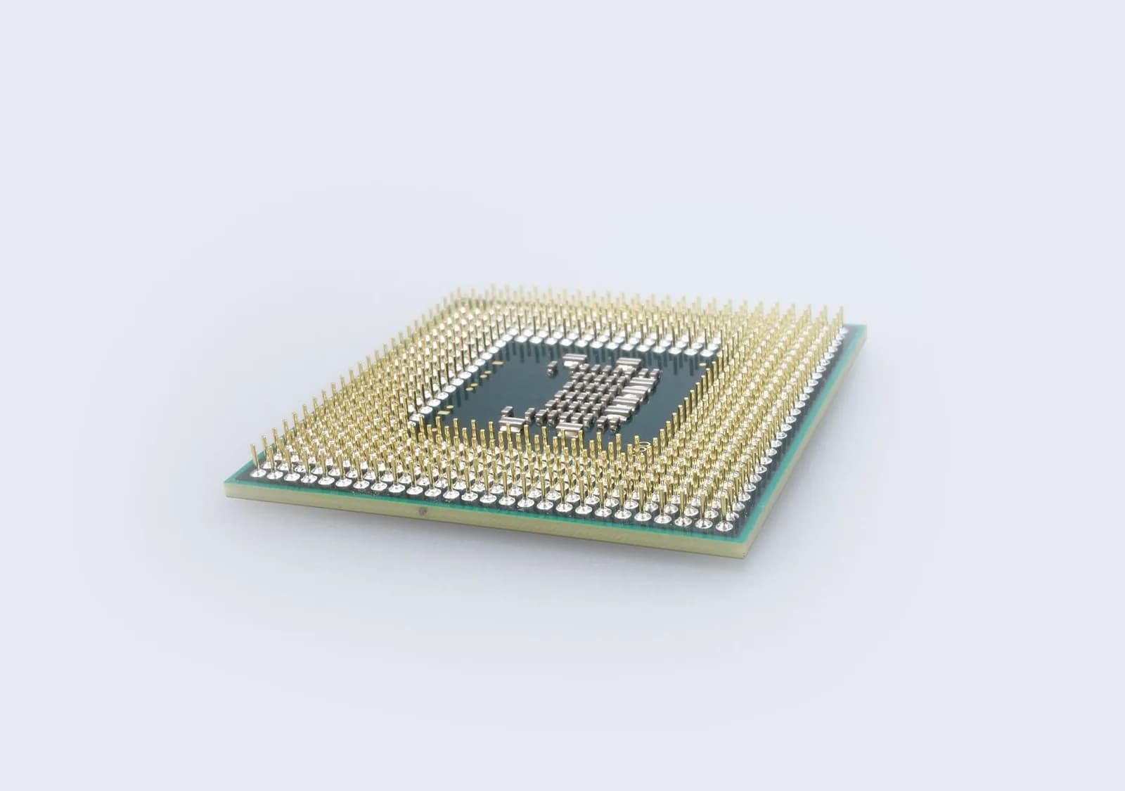 Intel Stock Plunges on Weak Q4 Outlook Despite Strong Data Center Growth