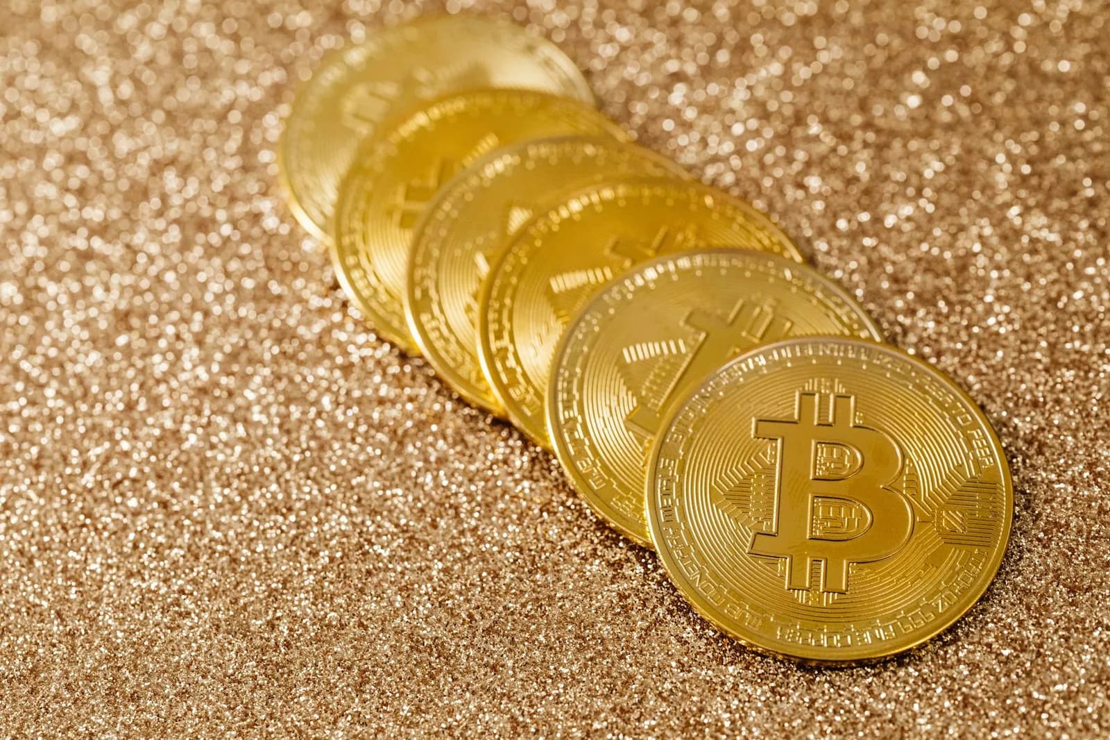 Strategy Sells 3,588 Bitcoin for $216M to Fund Preferred-Share Dividends